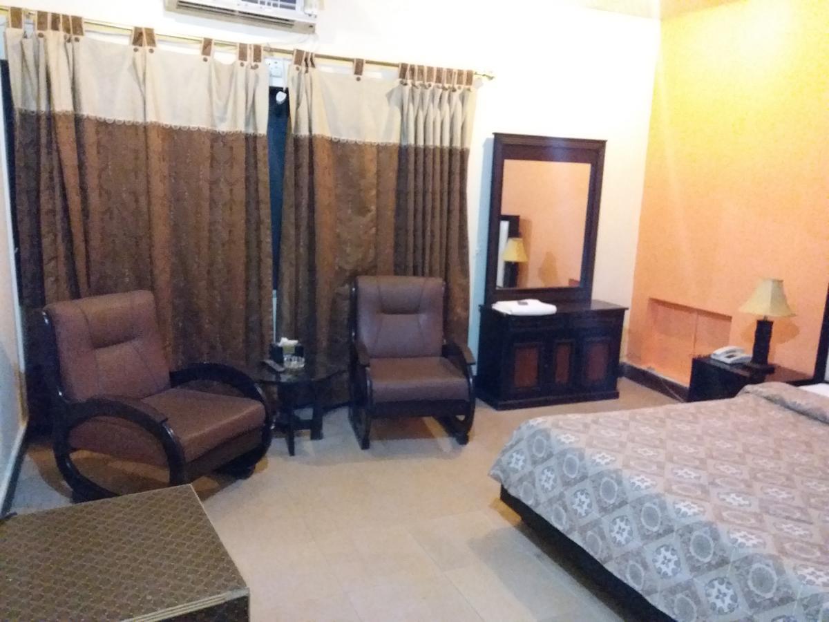 Amyl'S Garden Guest House イスラマバード エクステリア 写真